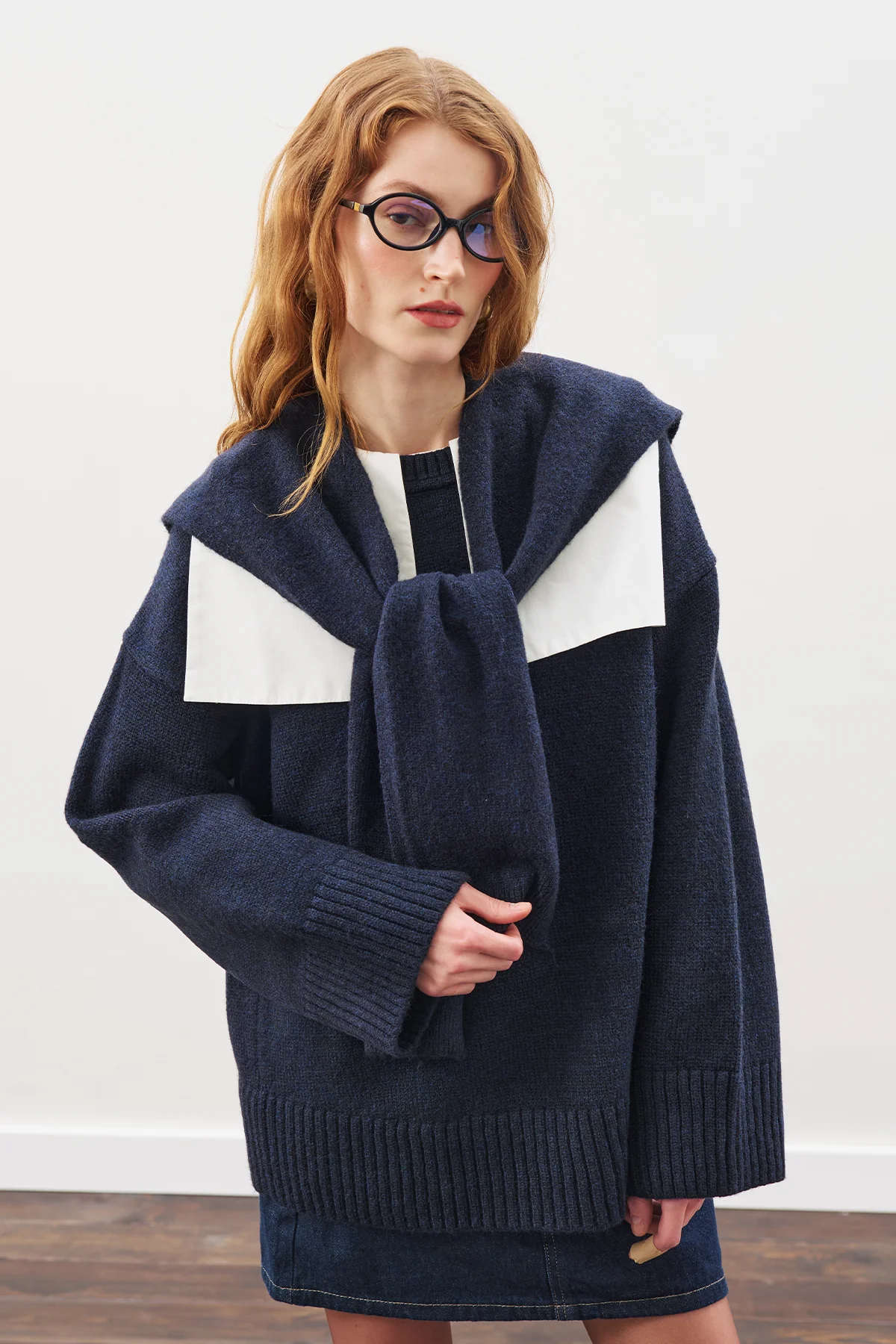 Wide-Collar Knit Scarf Navy Blue - Image 5