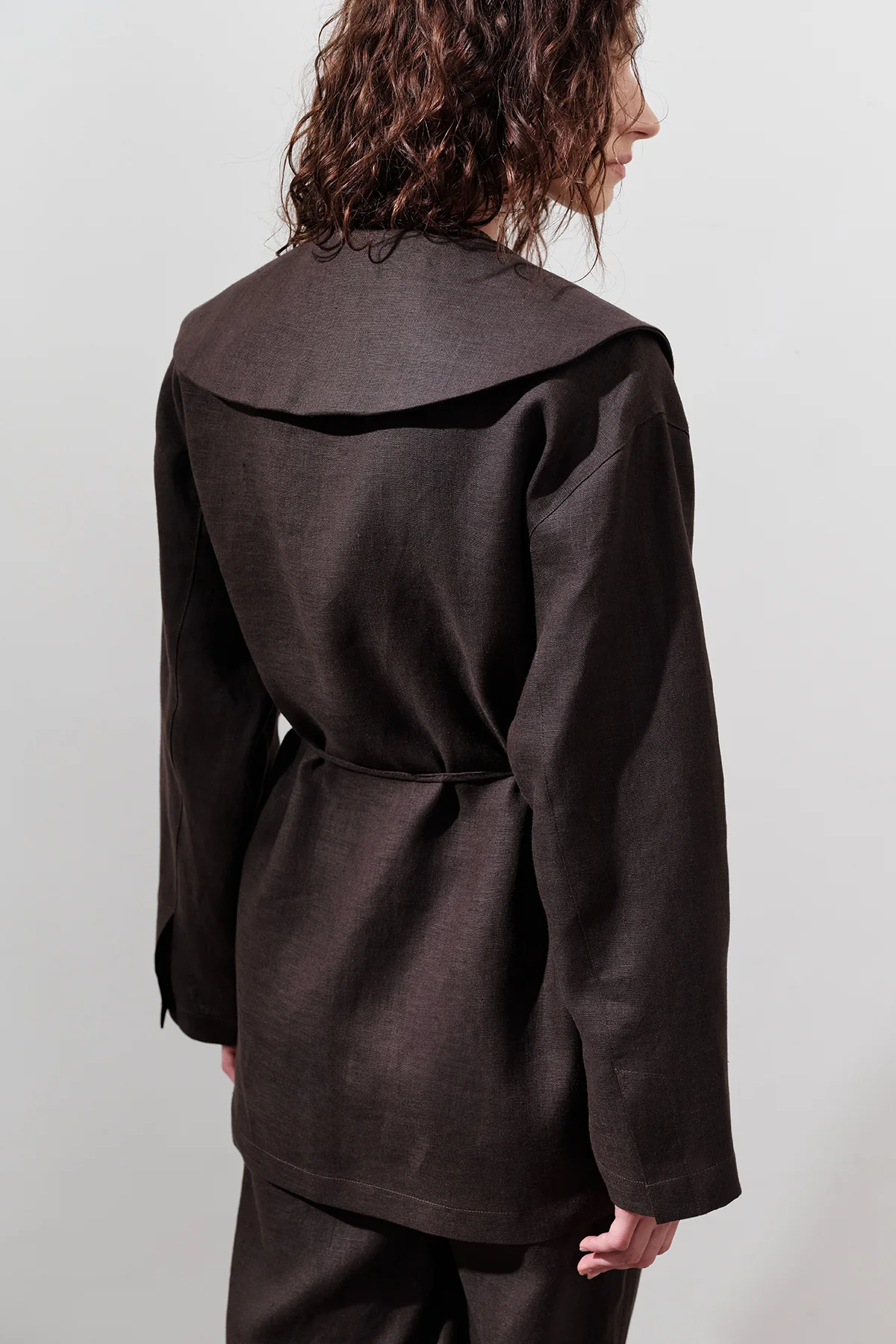 Wide-Collar Linen Jacket Dark Brown - Image 5