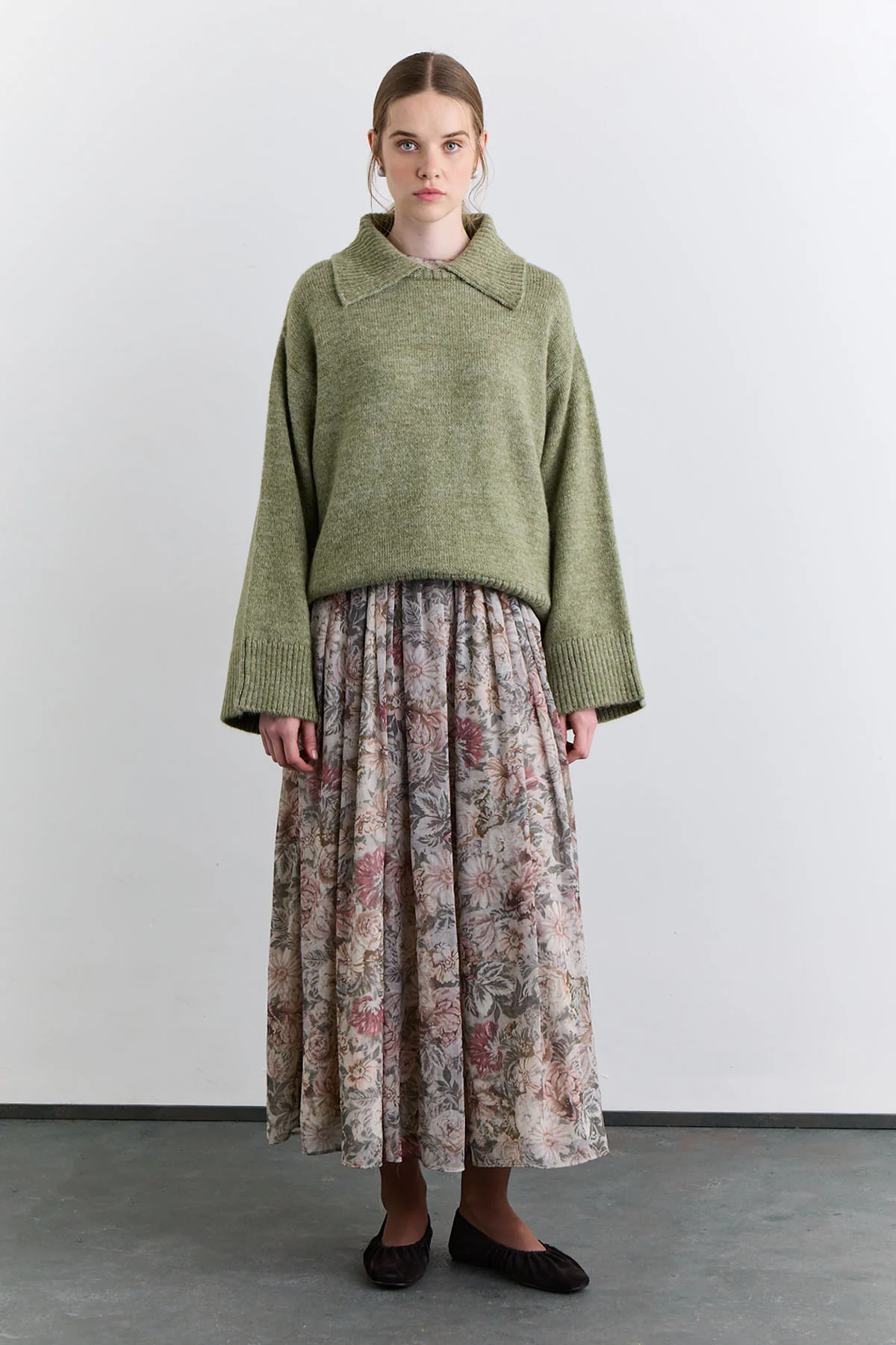 Wide Collar Oversized Sweater Green - Image 9