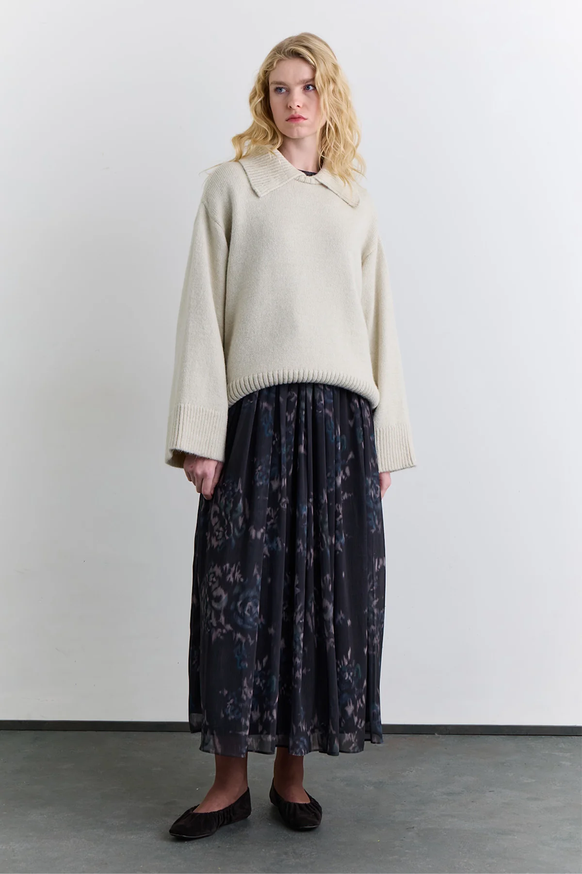 Wide Collar Oversized Sweater Stone - Image 10