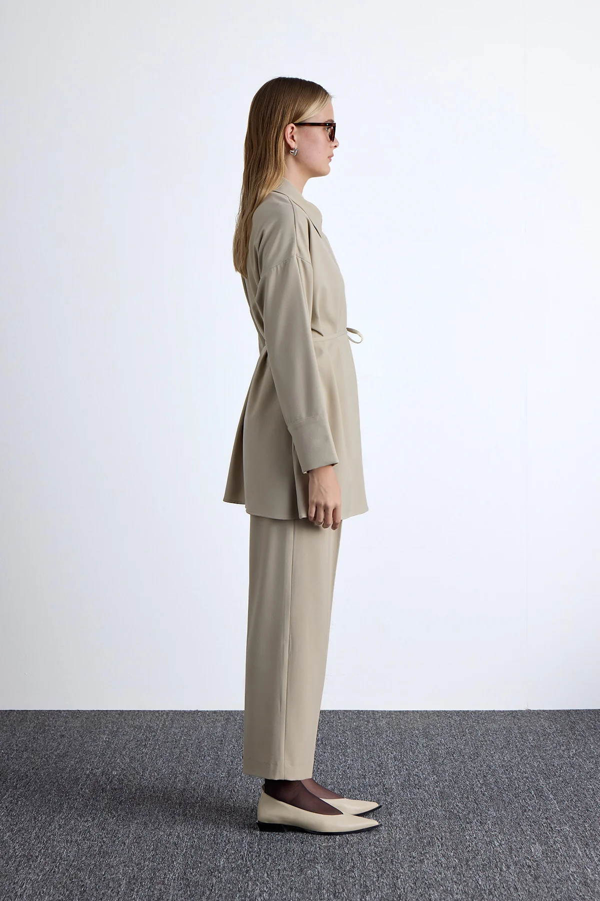 Wide Collar Tunic Beige - Image 3