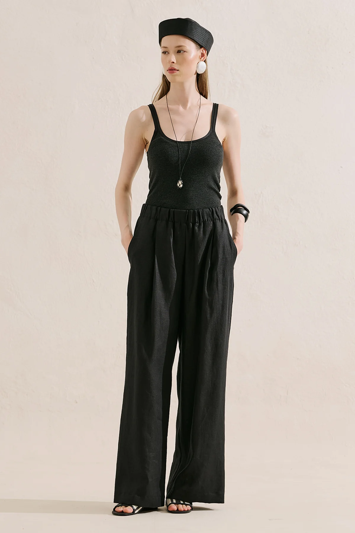 Wide-Leg Linen Trousers Black - Image 4