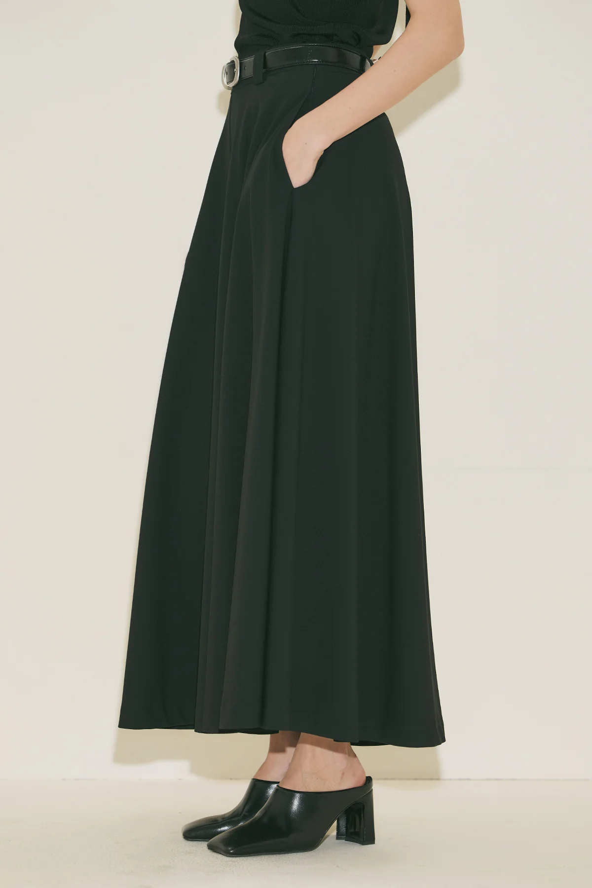 Wide Skirt Effect Trousers Black - Image 13